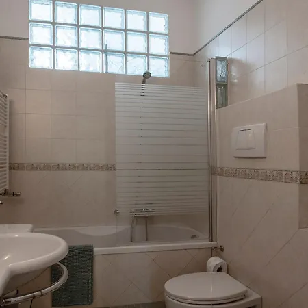 La Bohemien, Nel Quartiere Trieste Semesterbostad Rom